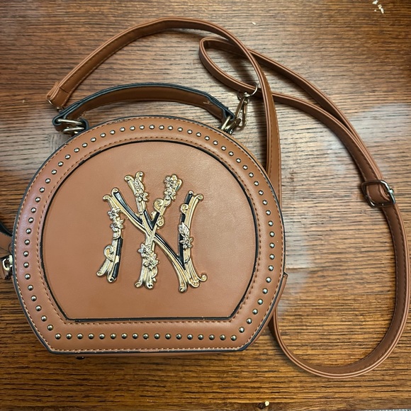 New York Brown and Gold Cross Body Purse - Picture 1 of 3